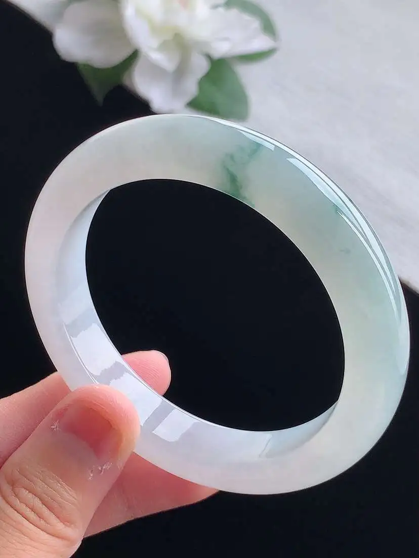 a货翡翠老坑冰种飘花正装正圈手镯55-56圈口 尺寸55.5×11.7×8.6mm 重量59.78g