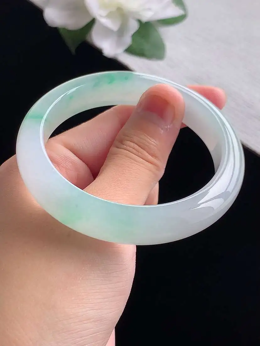 a货翡翠老坑冰种飘绿正装正圈手镯54-55圈口 尺寸54.3×12×8mm 重量53.75g 0917