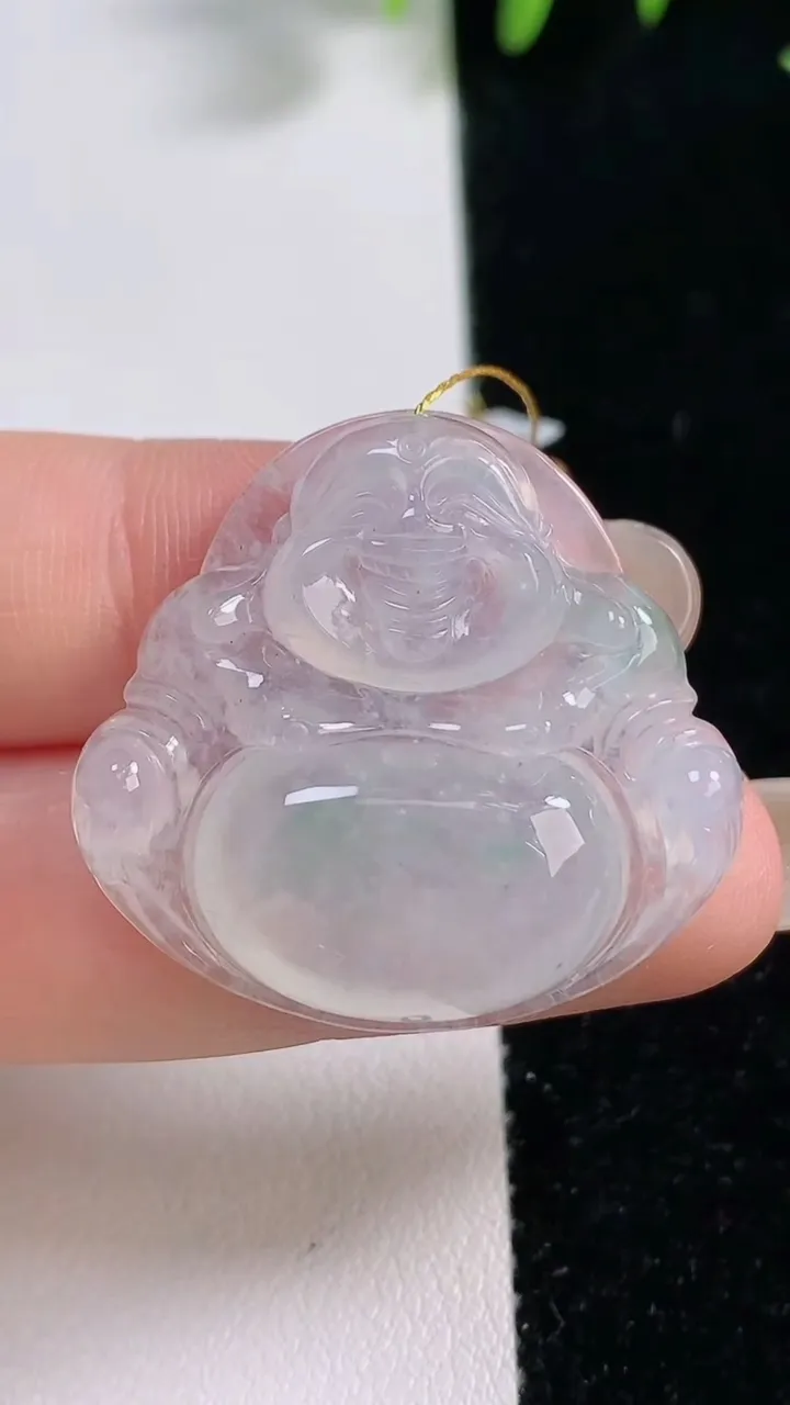 天然A货翡翠佛公吊坠，尺寸29.2-31.3-6，重量:8.15g
9月18日