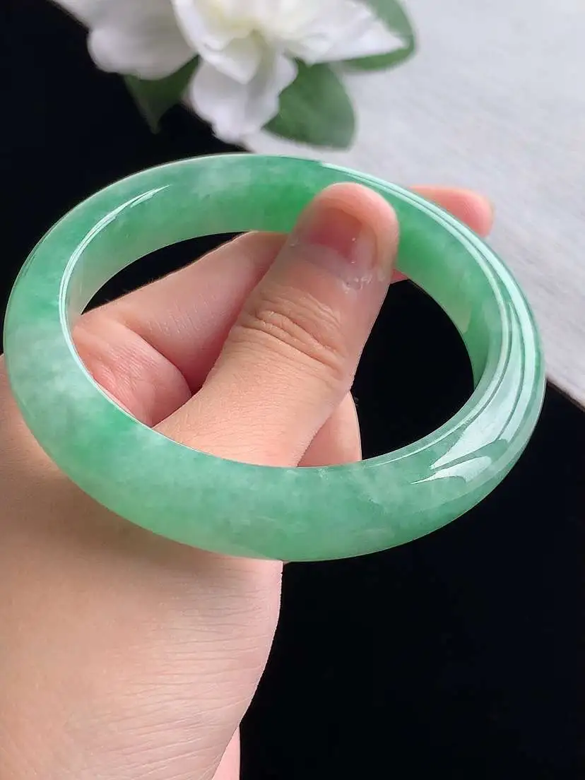 a货翡翠老坑冰种满绿正装正圈手镯56-57圈口 尺寸56×11.8×8mm 重量57.25g 0917
