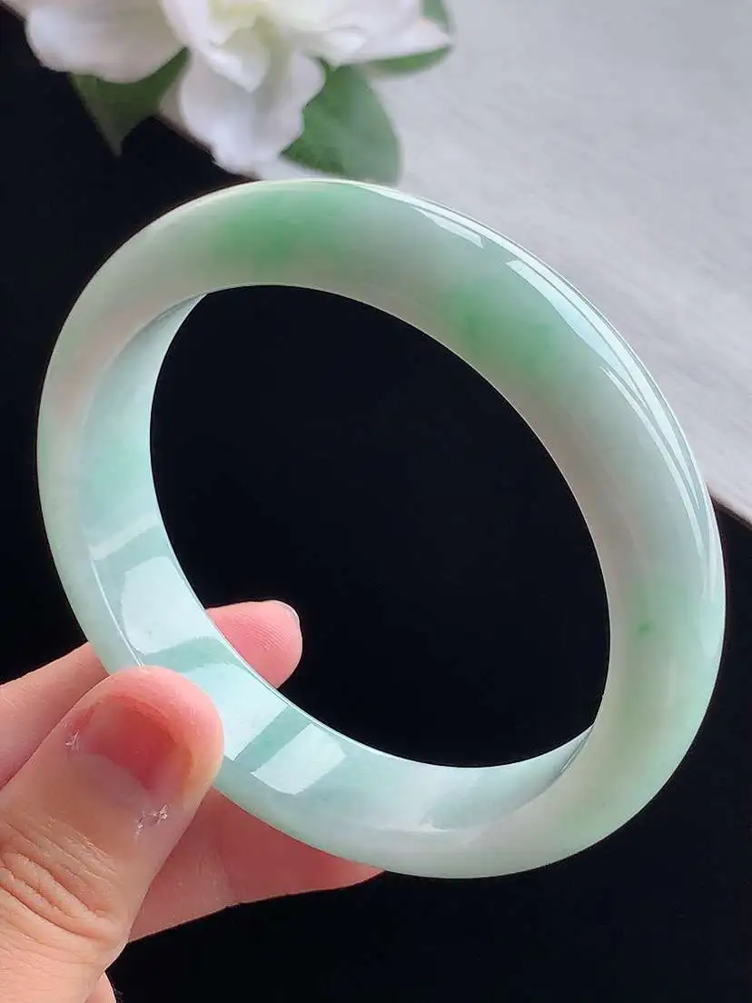 a货翡翠老坑冰种飘绿正装正圈手镯58-59圈口  尺寸58.3×13.5×8mm 重量62.22g 0917