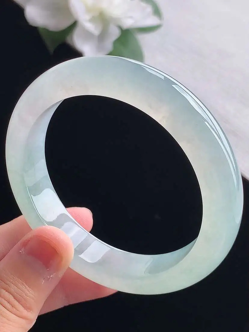 a货翡翠老坑冰种飘花正装正圈手镯56-57圈口  尺寸56.8×12.6×9mm 重量65.76g 0917
