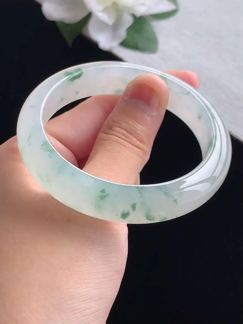 a货翡翠老坑冰种飘花正装正圈手镯54-55圈口  尺寸54×12.6×8mm 重量53.37g 0917