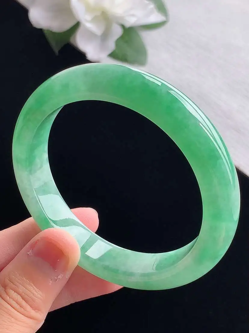 a货翡翠老坑冰种满绿正装正圈手镯56-57圈口 尺寸56×11.8×8mm 重量57.25g 091
