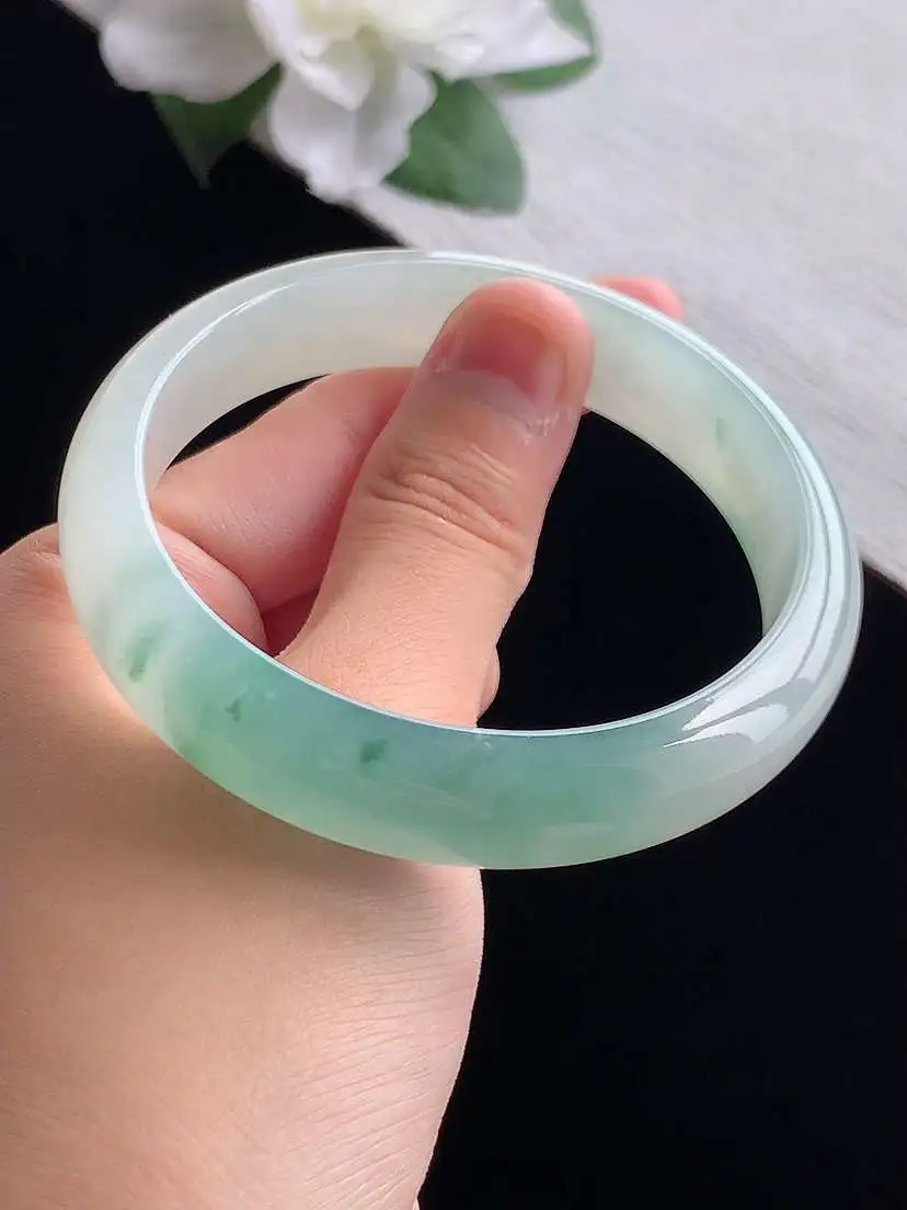 a货翡翠老坑冰种飘花正装正圈手镯59-60大圈口  尺寸59×13.3×7.5mm 重量55.93g