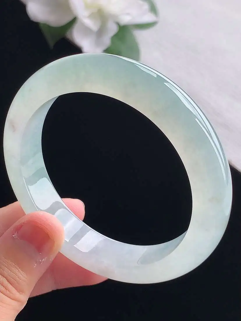 a货翡翠老坑冰种飘花正装正圈手镯56-57圈口  尺寸56.8×12.6×9mm 重量65.76g 