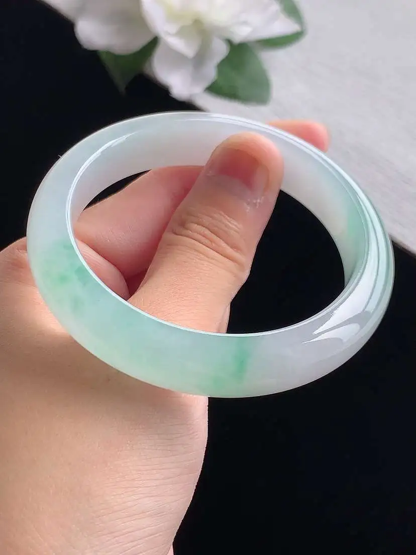 a货翡翠老坑冰种飘绿正装正圈手镯54-55圈口 尺寸54.3×12×8mm 重量53.75g 0917