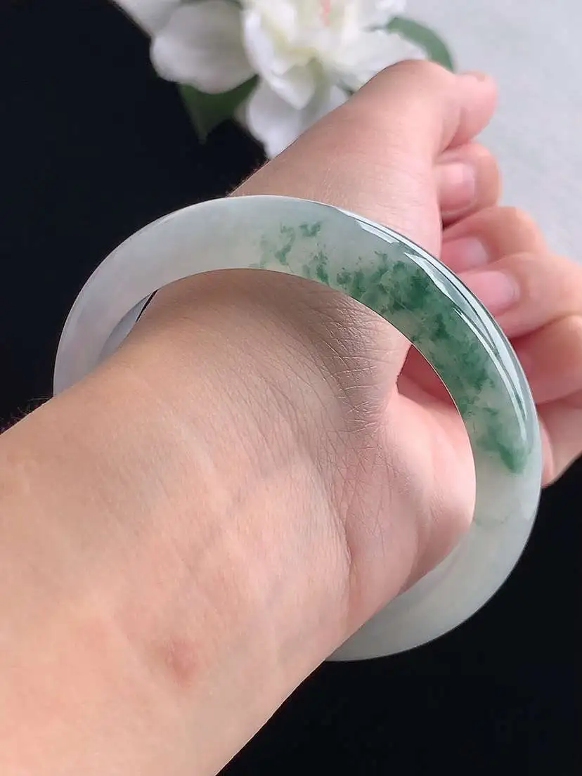 a货翡翠老坑冰种飘花正装正圈手镯58-59圈口  尺寸58×13.8×7.6mm 重量59.30g 0917