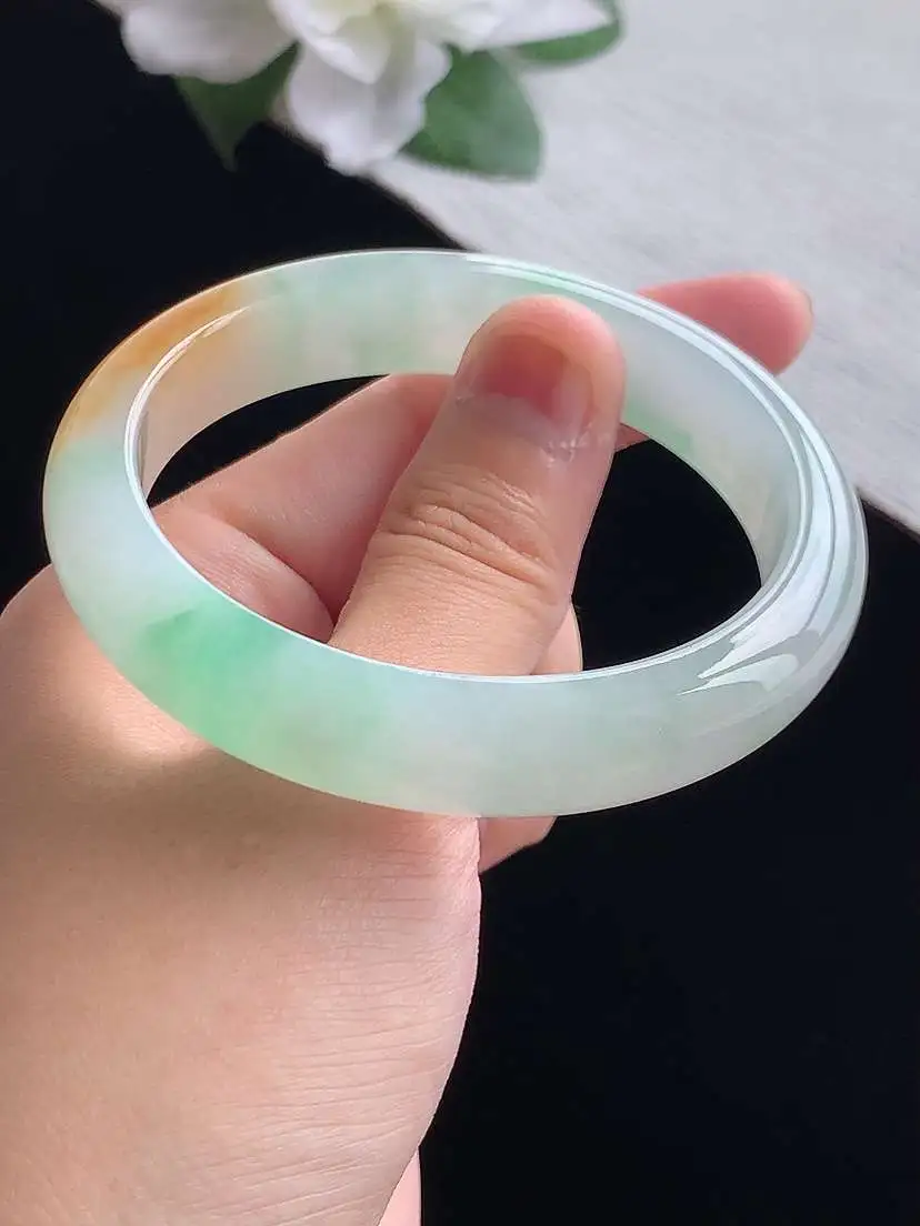 a货翡翠老坑冰种黄加绿贵妃手镯55-56圈口 尺寸55×49×12×8mm 重量51.76g 0917