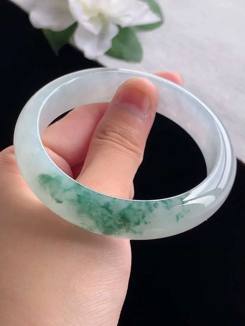 a货翡翠老坑冰种飘花正装正圈手镯58-59圈口  尺寸58×13.8×7.6mm 重量59.30g 0917