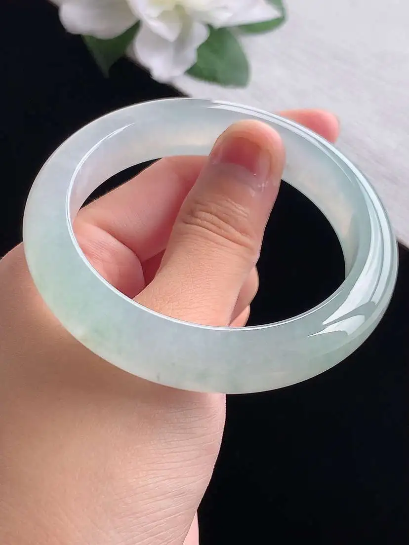 a货翡翠老坑冰种飘花正装正圈手镯56-57圈口  尺寸56.8×12.6×9mm 重量65.76g 0917