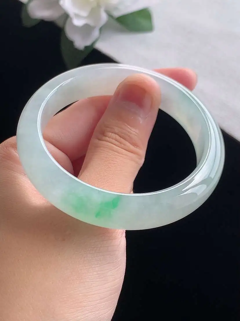 a货翡翠老坑冰种飘绿正装正圈手镯51-52小圈口  尺寸51×12×7.2mm 重量45.70g 0918