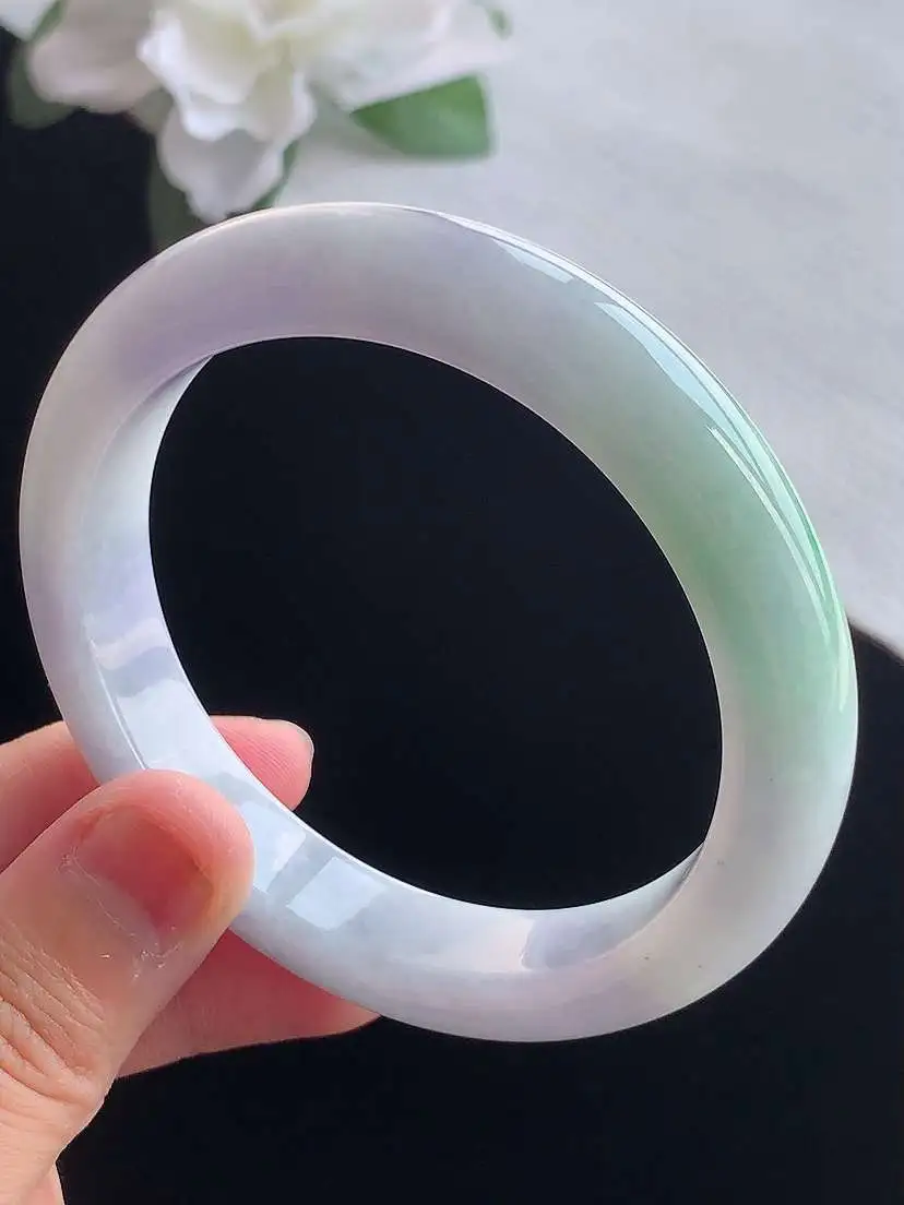 a货翡翠老坑冰种春带彩紫罗兰飘绿正装正圈手镯55-56圈口，尺寸55.8×11.3×8.3mm 重量52.10g 0918