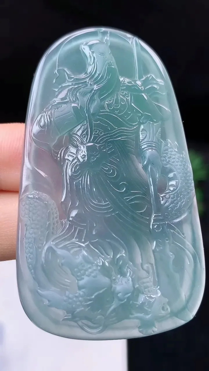 天然A货翡翠蓝水御龙关公吊坠，尺寸59.5-34.2-4.3，重量:18.36g
9月19日