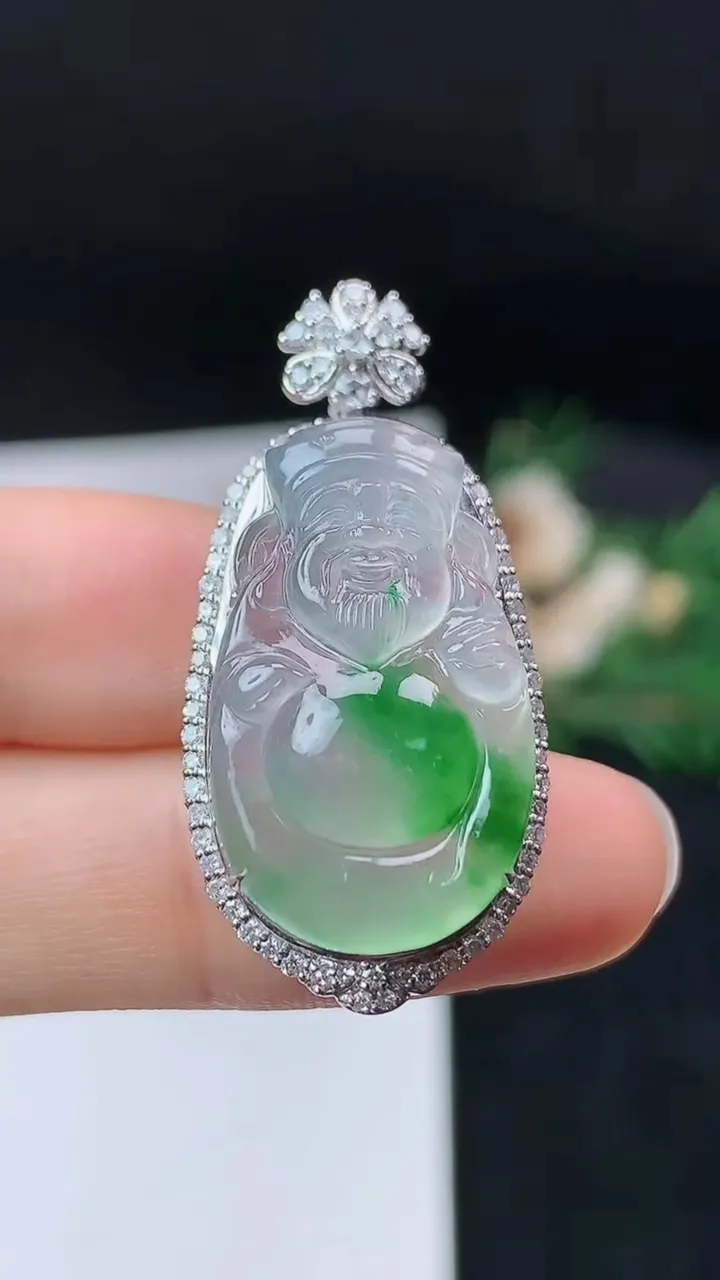 天然A货翡翠财神爷吊坠，尺寸36.8-17.6-10.6，裸石25.4-15.3，重量:5.27g
