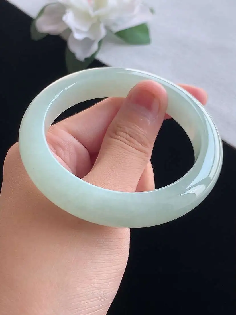 a货翡翠老坑冰种晴底正装正圈手镯54-55圈口  尺寸54.6×11.5×8.8mm 重量56.73