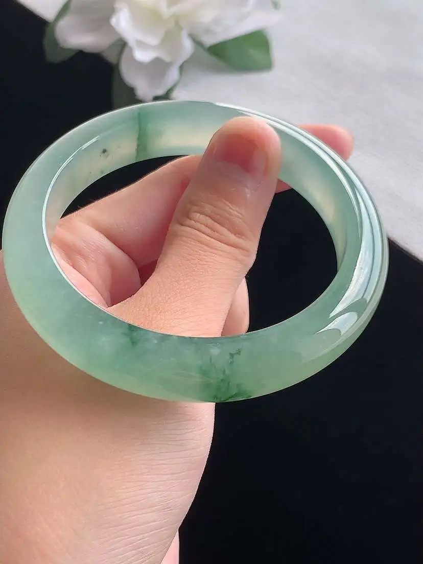 a货翡翠老坑冰种晴水飘花正装正圈手镯57-58圈口，尺寸57.7×11.7×8mm 重量60.66g 0918