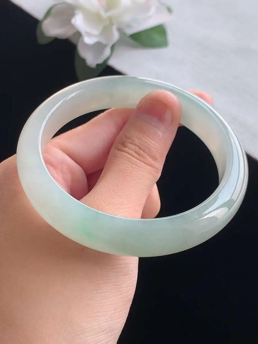 a货翡翠老坑冰种飘绿正装正圈手镯58-59圈口 尺寸58.2×12.3×8mm 重量55.38g 0918