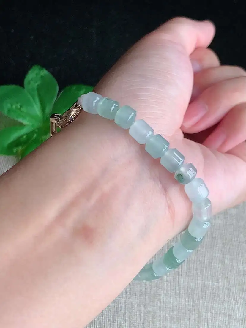 a货翡翠老坑冰种飘花路路通手串26颗  尺寸7.5×6mm 重量16.85g 0919
