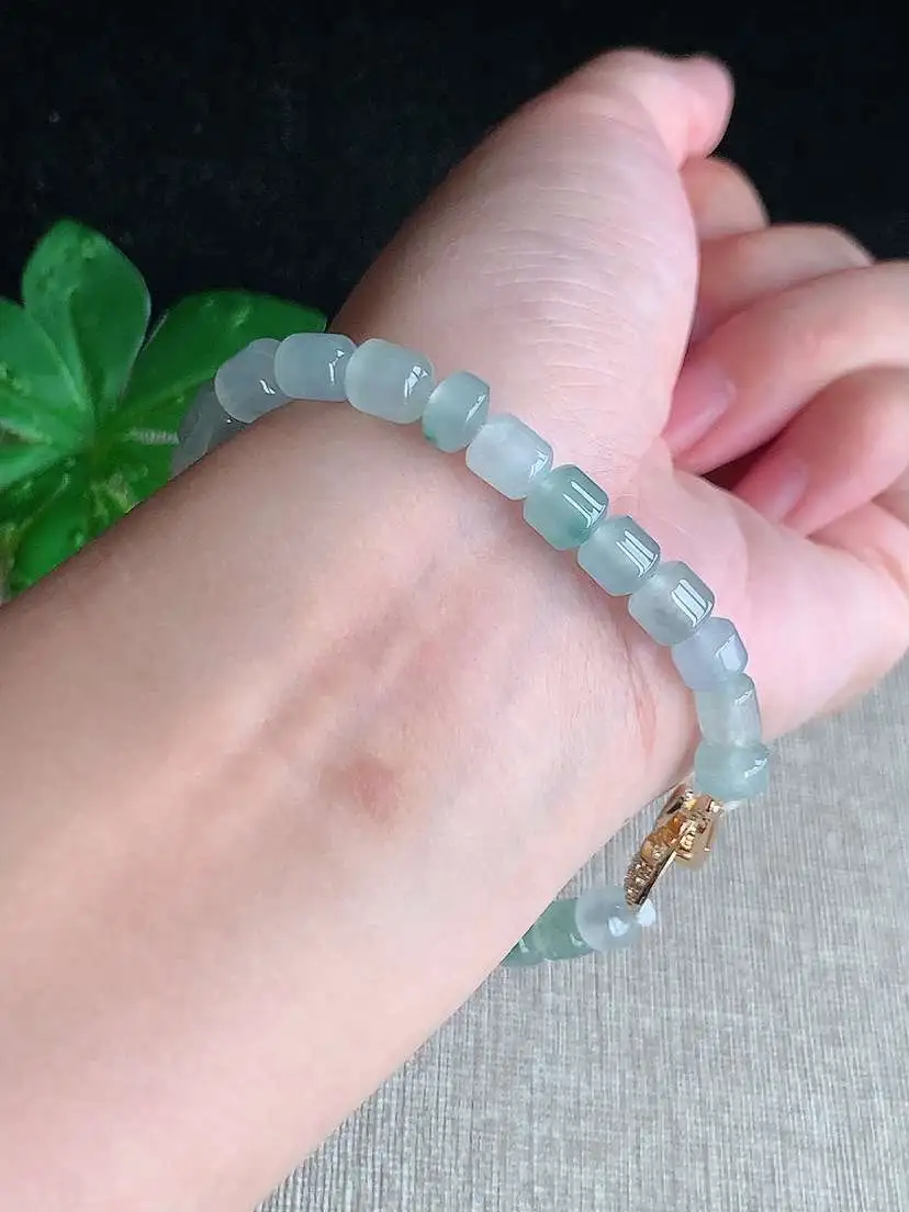 a货翡翠老坑冰种飘花路路通手串26颗  尺寸7.5×6mm 重量16.85g 0919