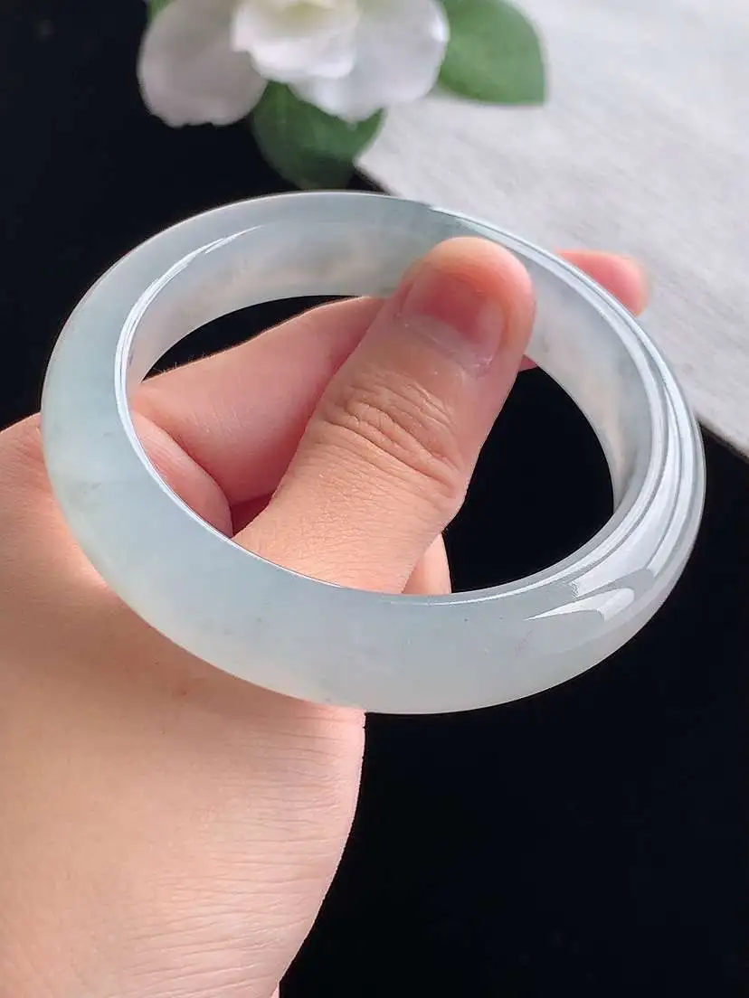a货翡翠老坑冰种乌鸡种正装正圈手镯52-53圈口  尺寸52.8×12×8mm 重量54.30g 0923