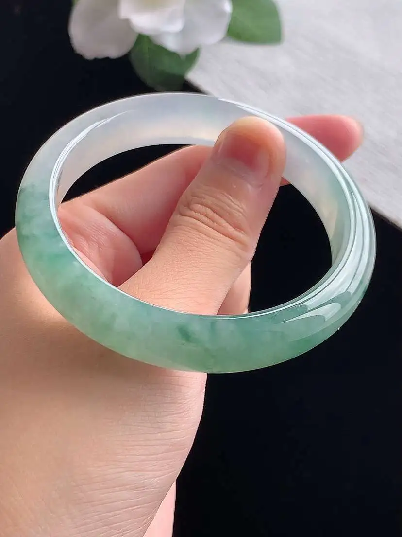 a货翡翠老坑冰种飘花正装正圈手镯56-57圈口  尺寸56.8×11.4×7.2mm 重量48.80g 0923