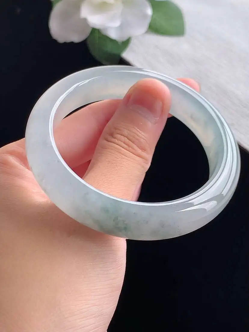 a货翡翠老坑冰种乌鸡种正装正圈手镯52-53圈口  尺寸52.8×12×8mm 重量54.30g 0923