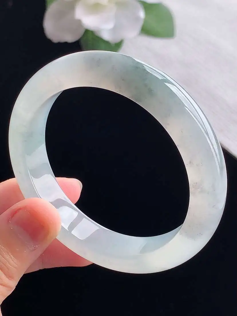 a货翡翠老坑冰种乌鸡种正装正圈手镯52-53圈口  尺寸52.8×12×8mm 重量54.30g 0