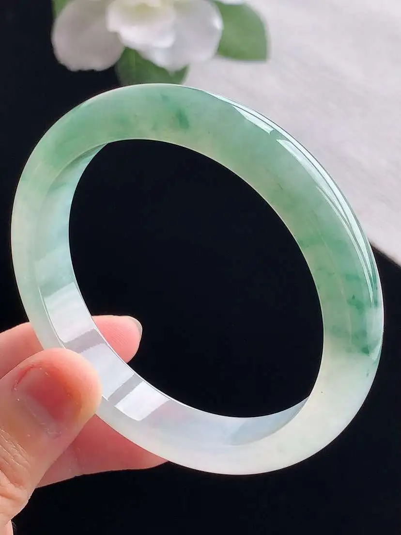 a货翡翠老坑冰种飘花正装正圈手镯56-57圈口  尺寸56.8×11.4×7.2mm 重量48.80