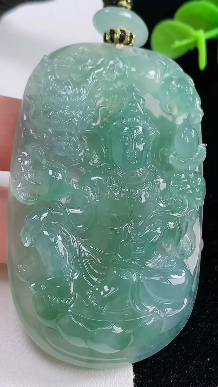 天然A货翡翠祥龙大势至菩萨吊坠，尺寸66.5-40.3-9.5，重量:58.97g
9月24日