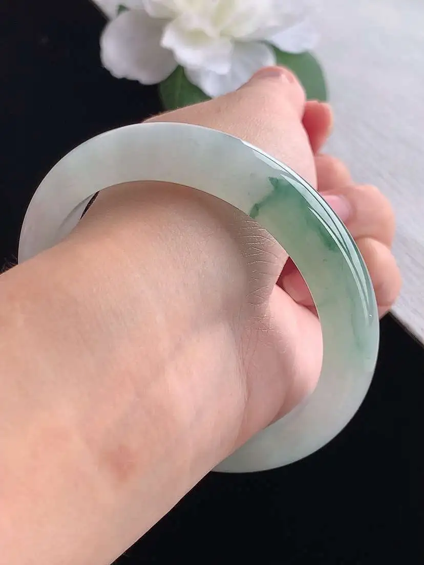 a货翡翠老坑冰种飘花正装正圈手镯58-59圈口  尺寸58×12.2×8.5mm 重量63.13g 0924