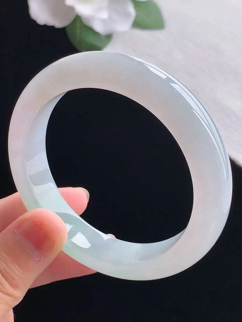 a货翡翠老坑冰种飘绿正装正圈手镯54-55圈口  尺寸54.5×12.5×8.2mm 重量60.06g 0924