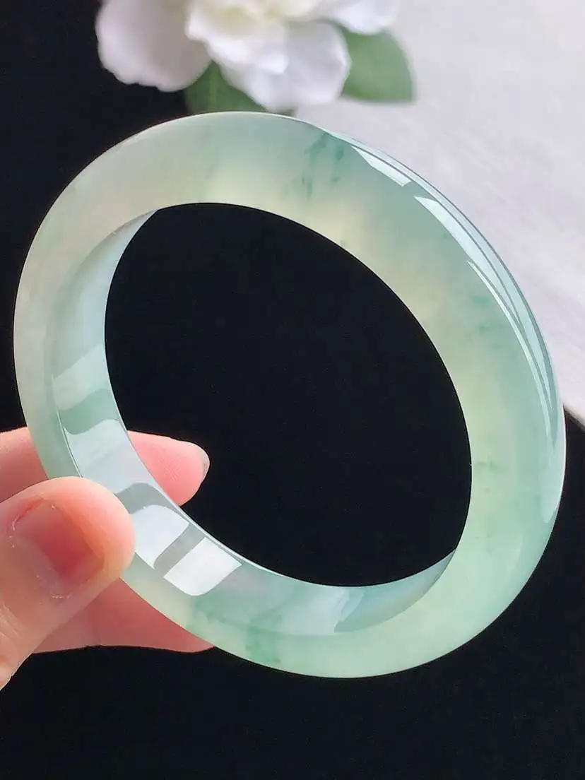 a货翡翠老坑冰种飘花正装正圈手镯56-57圈口  尺寸56.3×12.6×8mm 重量61.80g 0924