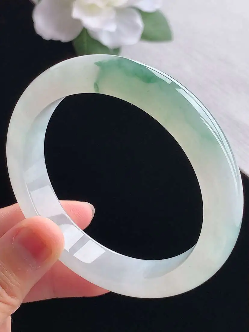 a货翡翠老坑冰种飘花正装正圈手镯58-59圈口  尺寸58×12.2×8.5mm 重量63.13g 