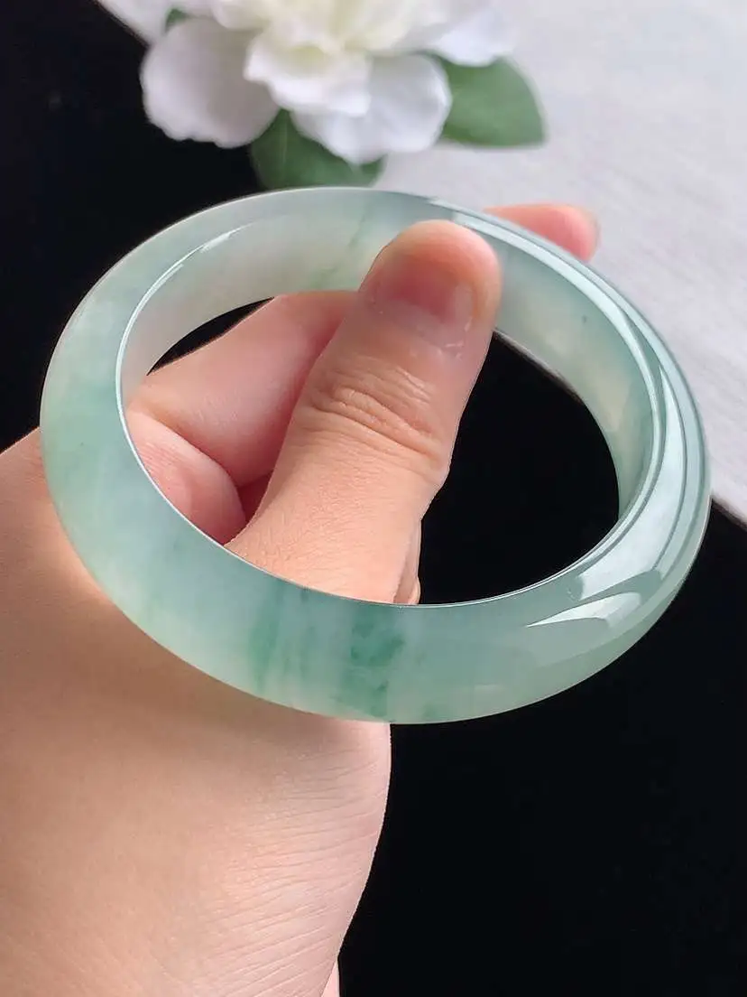a货翡翠老坑冰种飘花正装正圈手镯56-57圈口  尺寸56.3×12.6×8mm 重量61.80g 0924