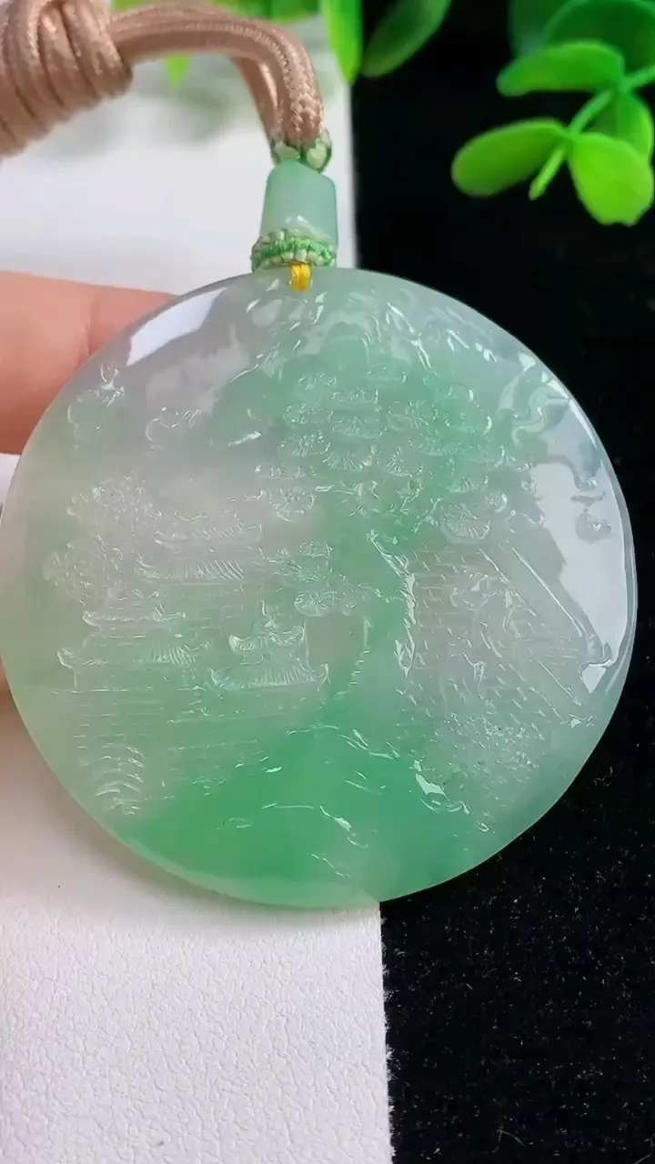 天然A货翡翠山水牌吊坠，尺寸54.2-5.2，重量:40.60g
9月26日