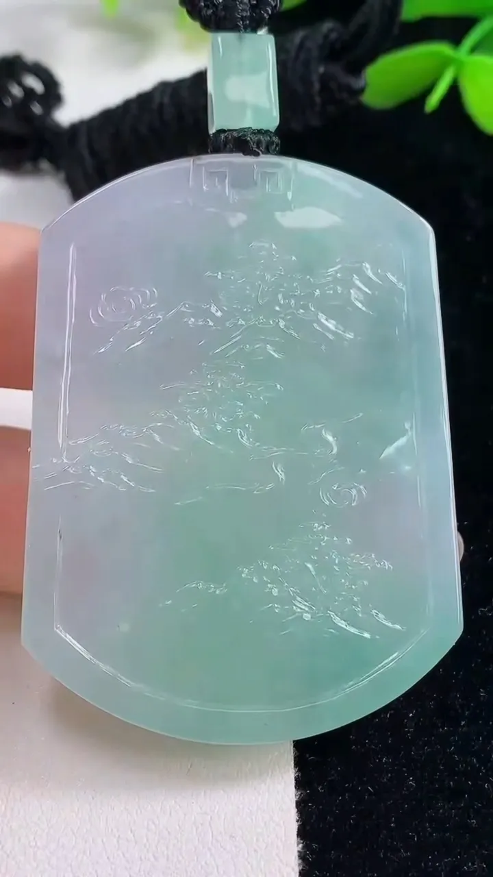 天然A货翡翠山水牌吊坠，尺寸54.4-40.7-5.6，重量:38.30g
9月26日