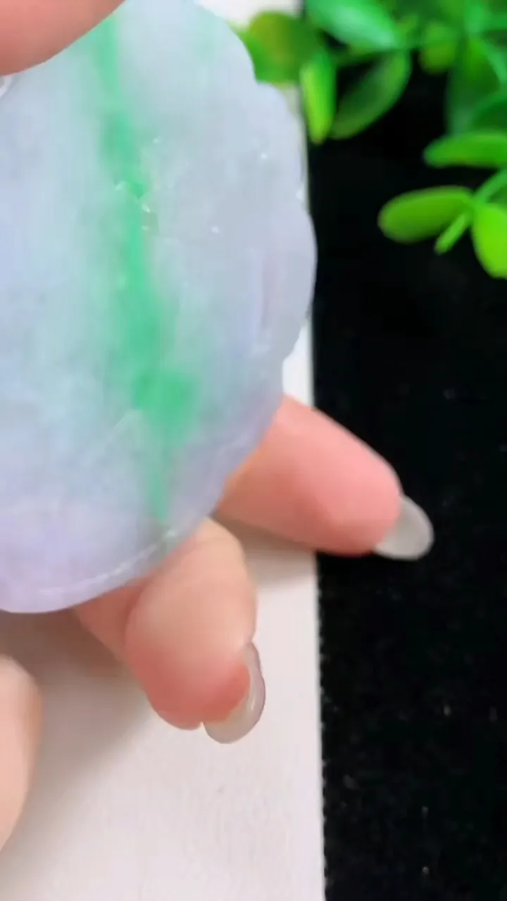 天然A货翡翠山水牌吊坠，尺寸56-55-6.8，重量:43.22g
9月27日
