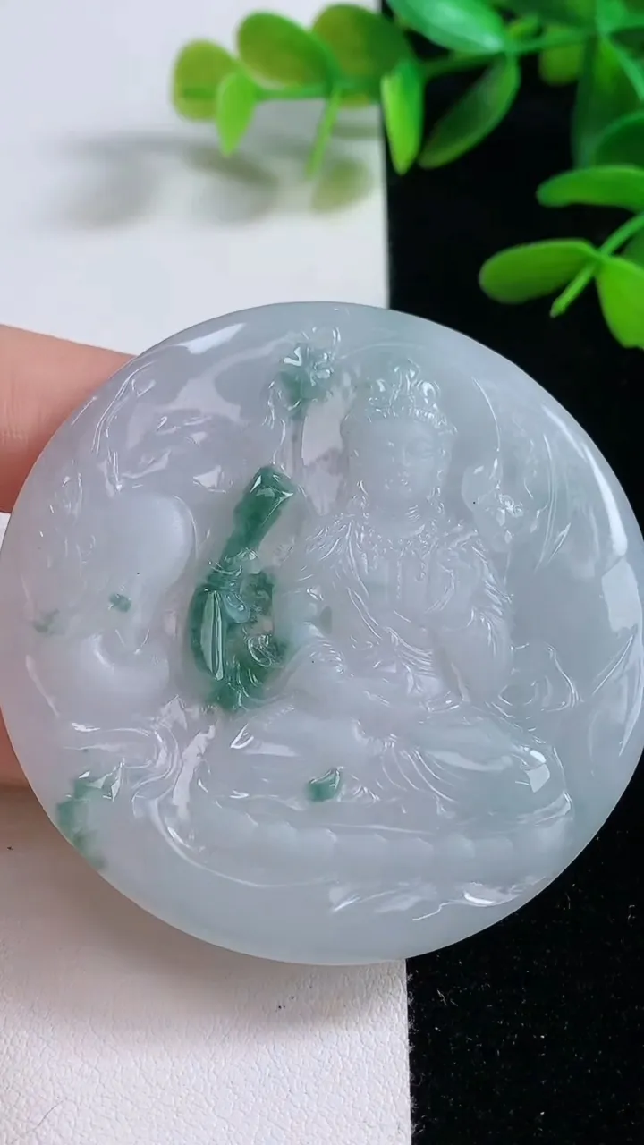 天然A货翡翠冰种飘花普贤菩萨吊坠，尺寸56-5，重量:33.87g
9月27日