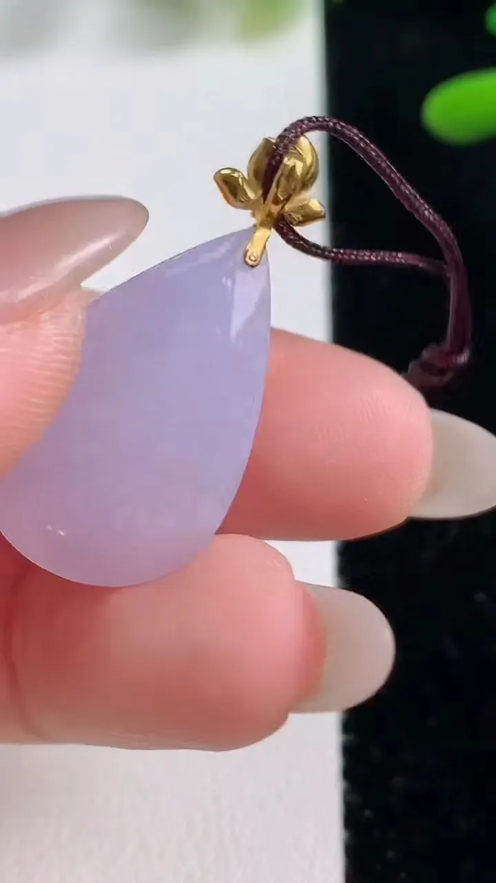 天然A货翡翠18K金紫罗兰水滴吊坠，尺寸25-16.2-8.8，重量:5.47g
9月27日