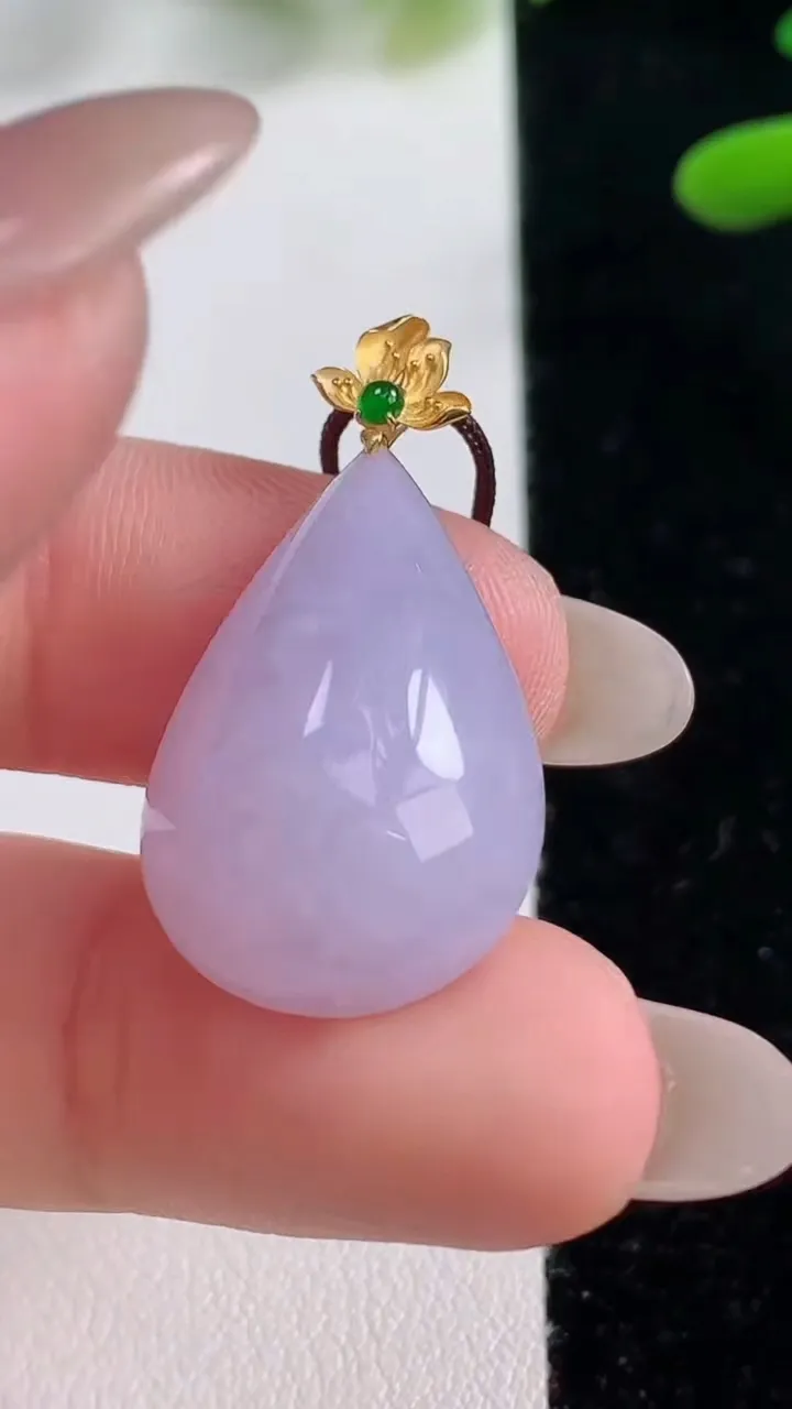 天然A货翡翠18K金紫罗兰水滴吊坠，尺寸25-16.2-8.8，重量:5.47g
9月27日