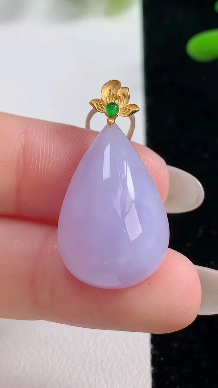 天然A货翡翠18K金紫罗兰水滴吊坠，尺寸22.4-16-8.8，重量:5.25g
9月27日