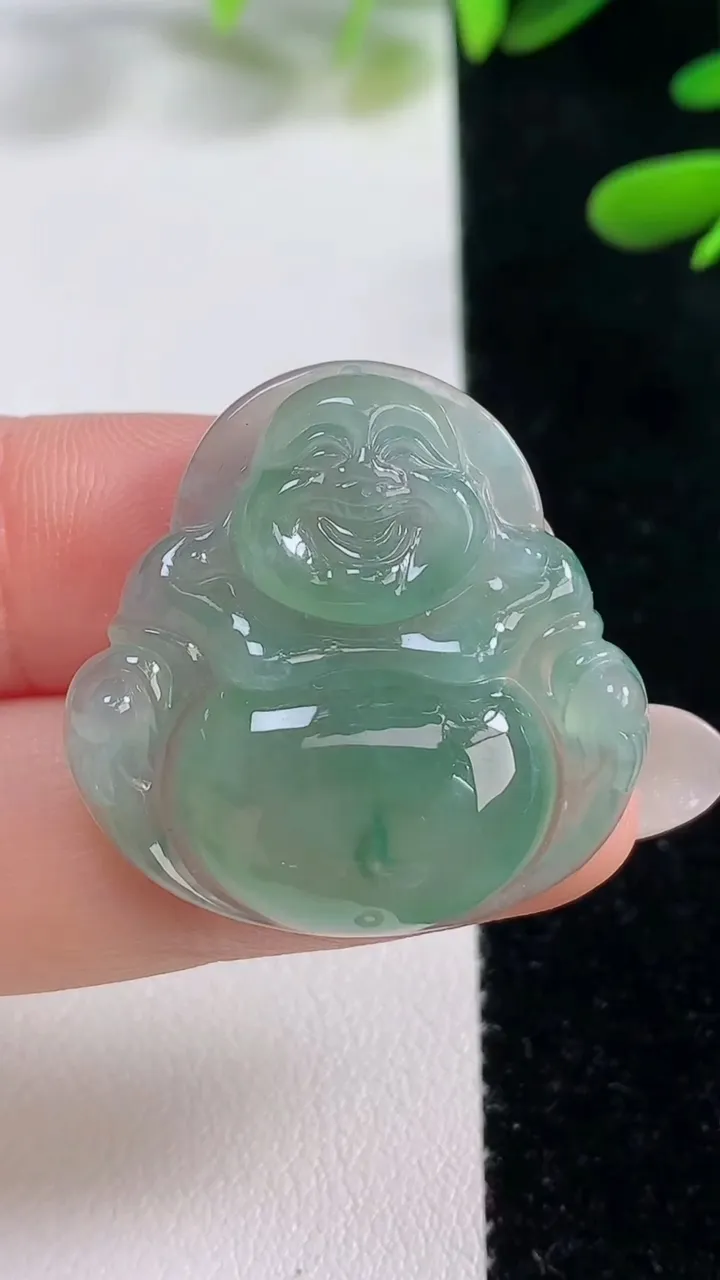 天然A货翡翠佛公吊坠，尺寸29-29.5-5.7，重量:7.25g
9月27日