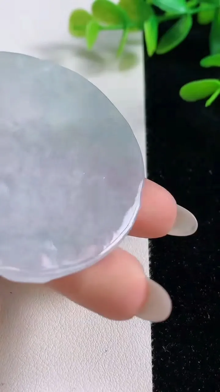 天然A货翡翠冰种飘花普贤菩萨吊坠，尺寸53.3-5.6，重量:33.86g
9月27日