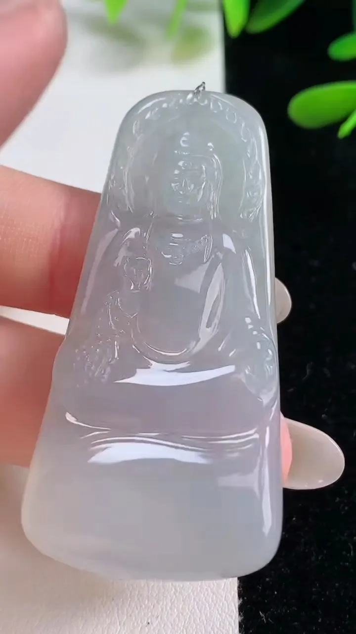 天然A货翡翠观音菩萨吊坠，尺寸55.2-26.7-4.6，重量:16.60g
9月27日