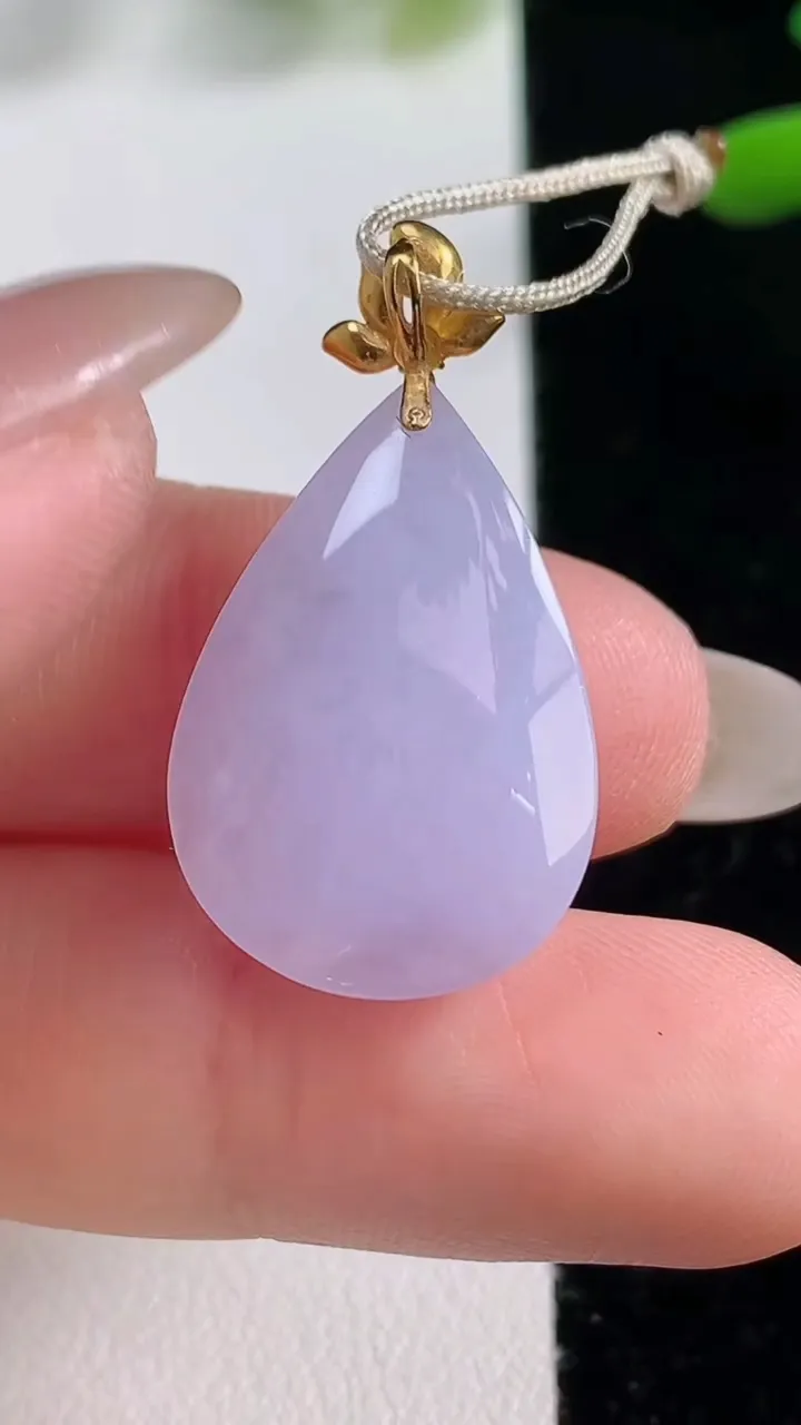 天然A货翡翠18K金紫罗兰水滴吊坠，尺寸22.4-16-8.8，重量:5.25g
9月27日