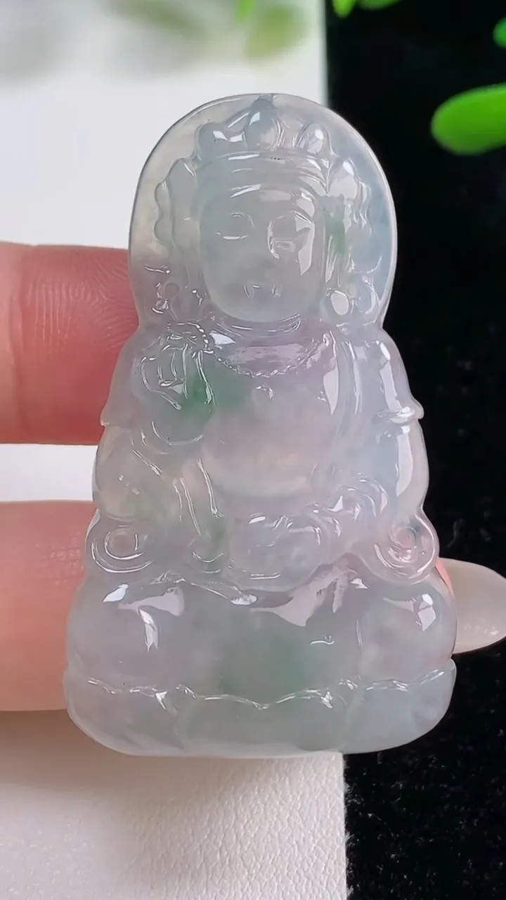 天然A货翡翠冰种飘花度母观音吊坠，尺寸48.4-29-5.4，重量:14.70g
9月27日