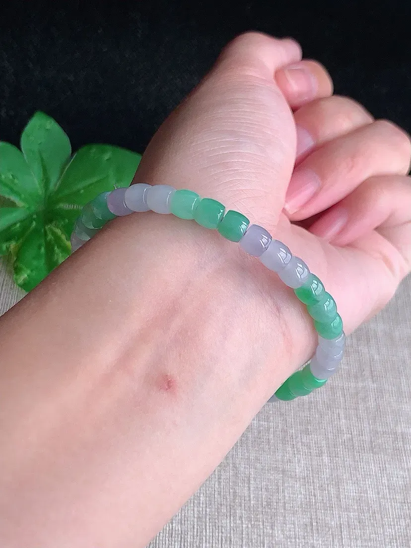 a货翡翠老坑冰种白月光飘绿路路通手串36颗 尺寸4.6×5.5mm 重量13.68g 0830