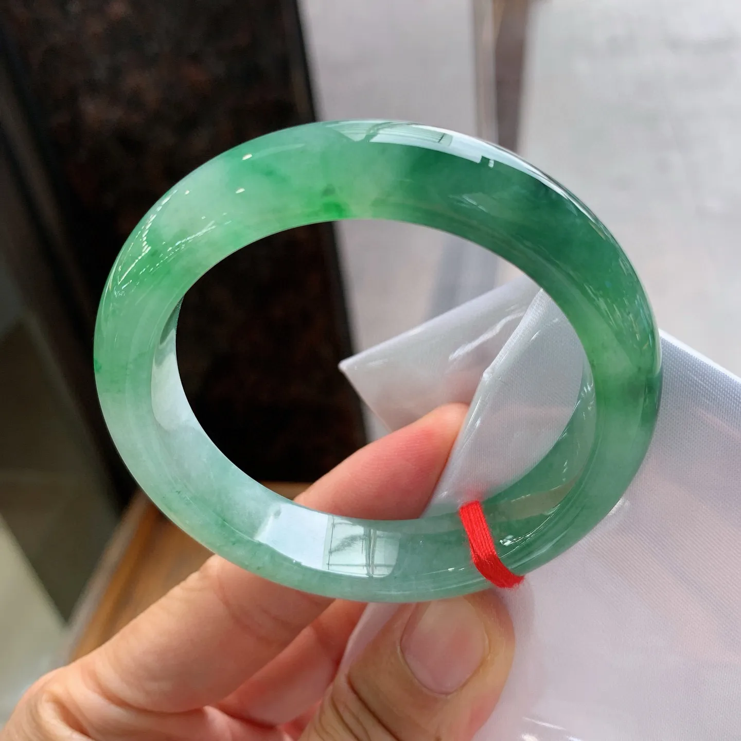 正圈飘绿 尺寸：54.1/12.5/8.7mm