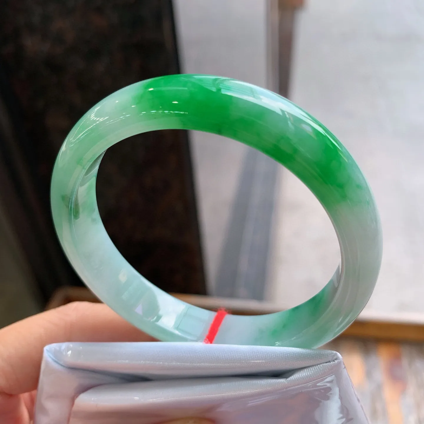 正圈飘绿   尺寸：58.5/12.2/7.6mm